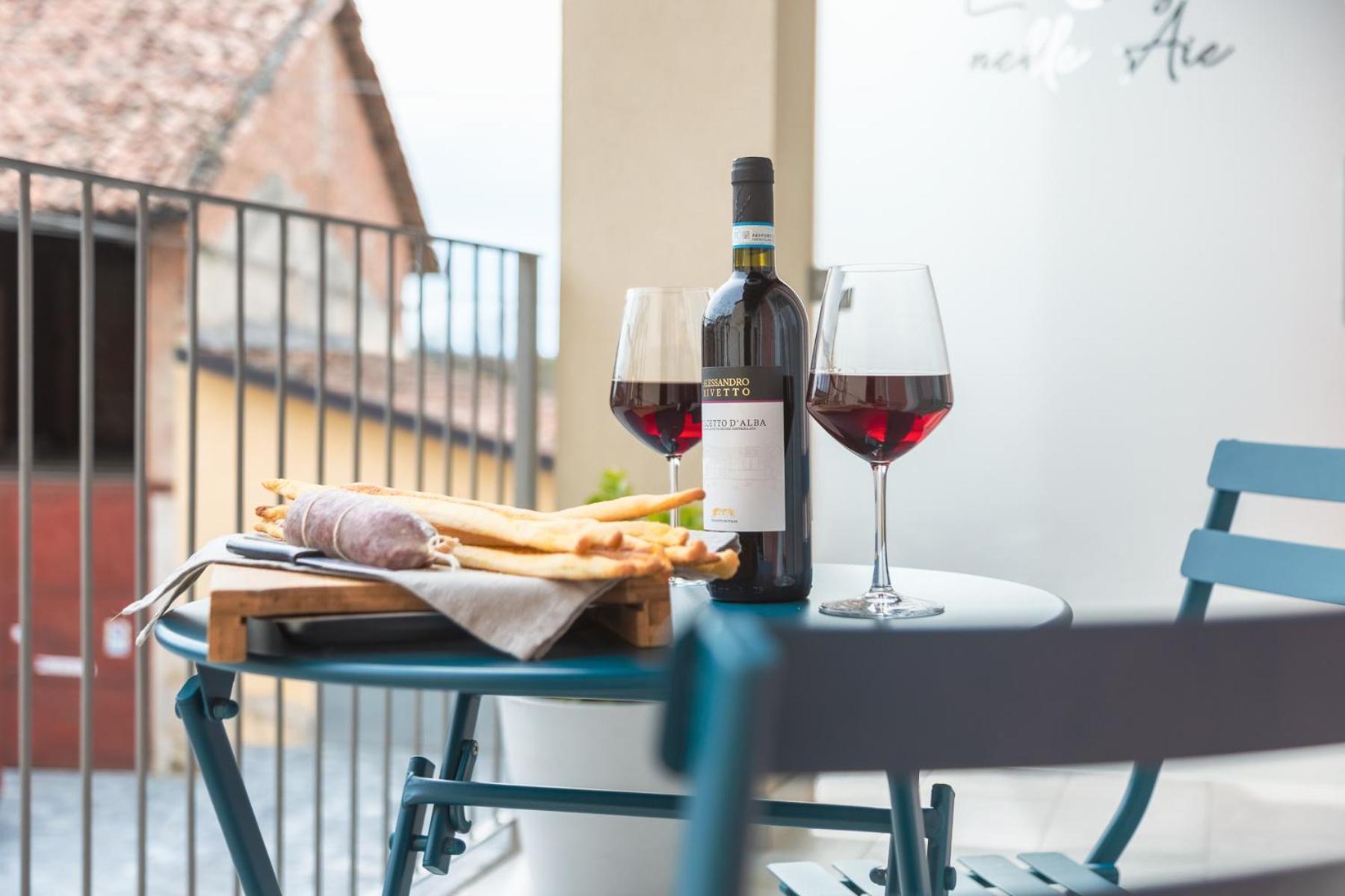 La Casa Nelle Aie - Appartamento Dolcetto - Free Wifi & Ac La Morra Kültér fotó